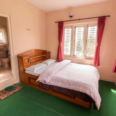 New Tourist Guest House 포카라 외부 사진