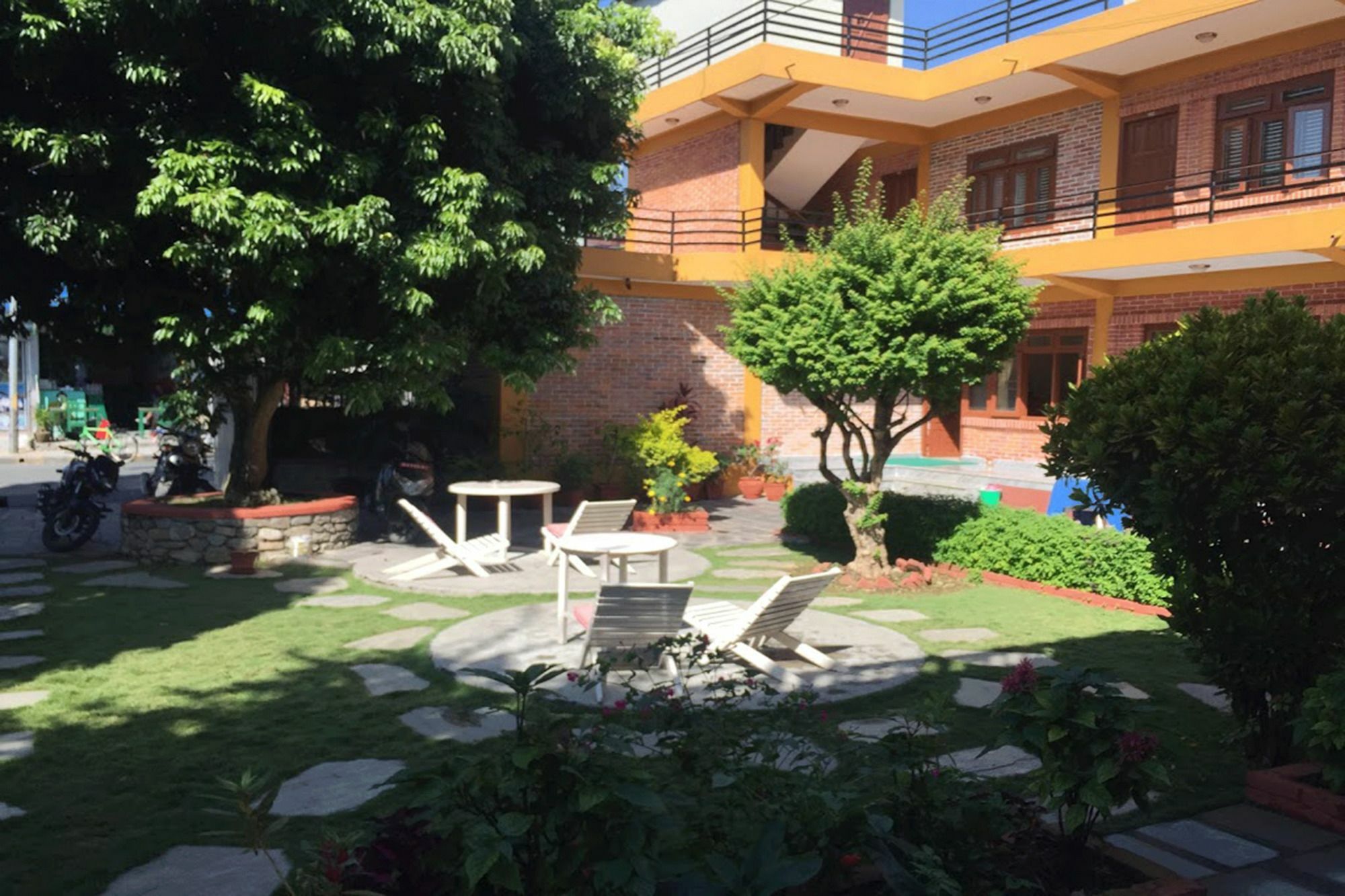 New Tourist Guest House 포카라 외부 사진