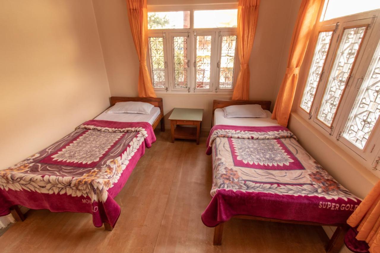 New Tourist Guest House 포카라 외부 사진