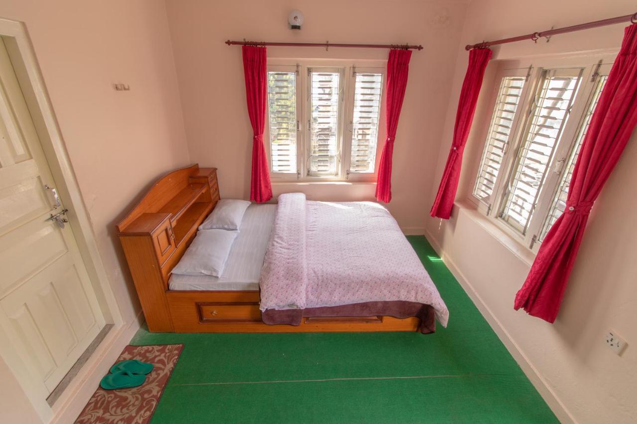 New Tourist Guest House 포카라 외부 사진