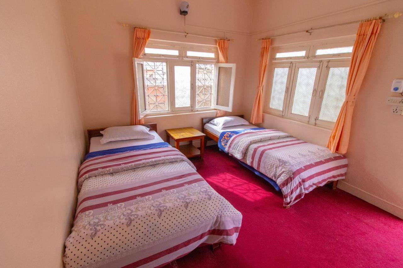 New Tourist Guest House 포카라 외부 사진